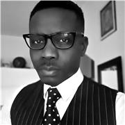 INSEGNANTE MADRELINGUA FRANCESE 
CON 12 ANNI DI SPERIENZIA